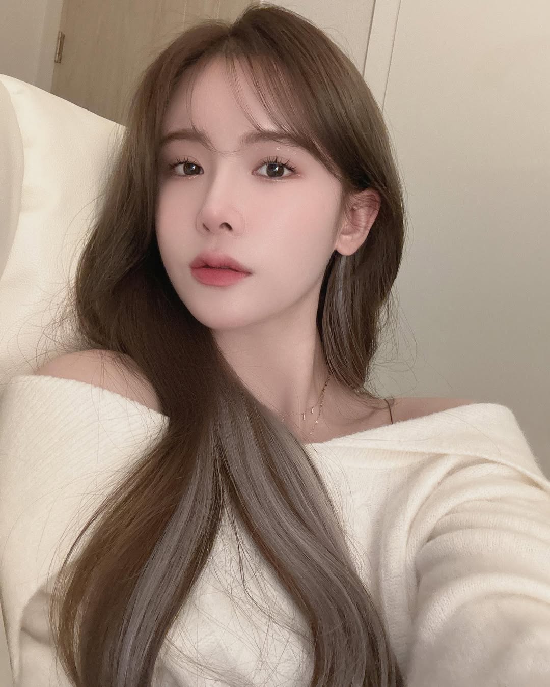 Kimmy – Verified Premium Chinese Escort